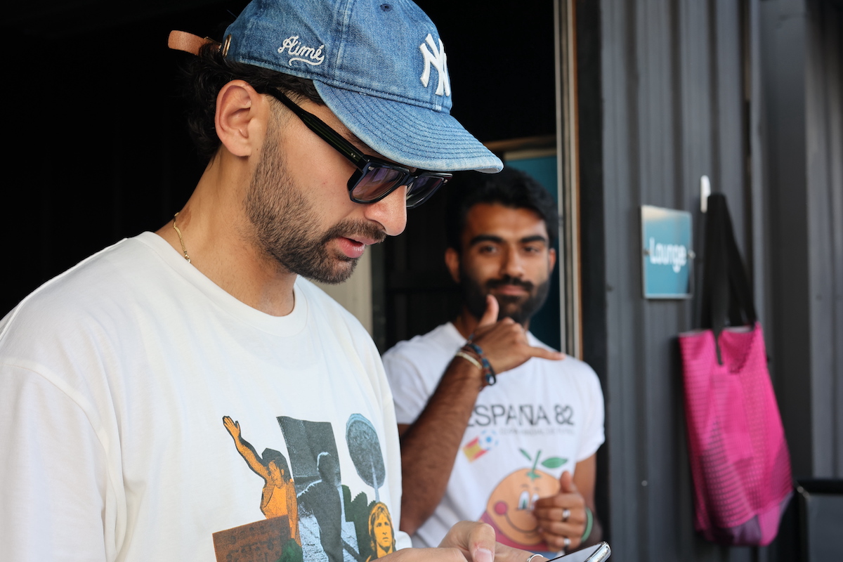 Passing Pattern - Vol. 3, Alex & Rohan @ vending