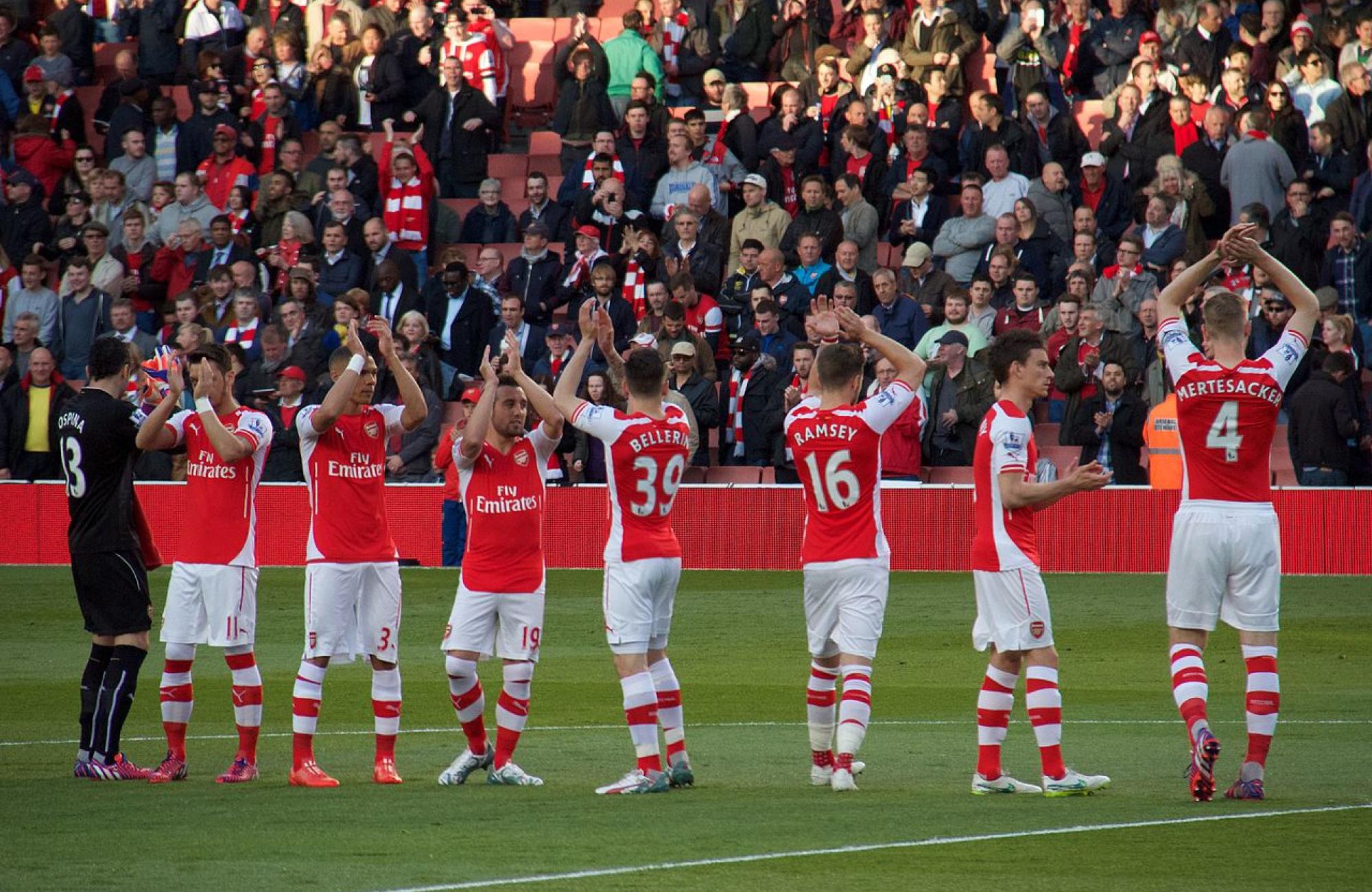 Arsenal Road to PL Victory 2003-04