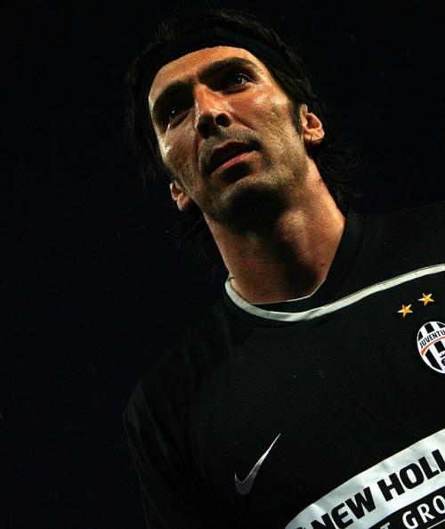 How Did Gianluigi Buffon DOMINATE Goalkeeping for 3 Decades?